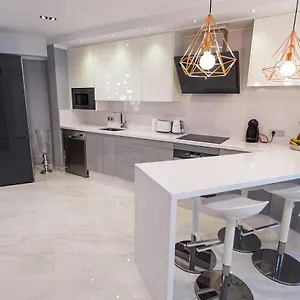 Luxury 2 Bedroom In Cristianos , Los Cristianos (Tenerife) Spain